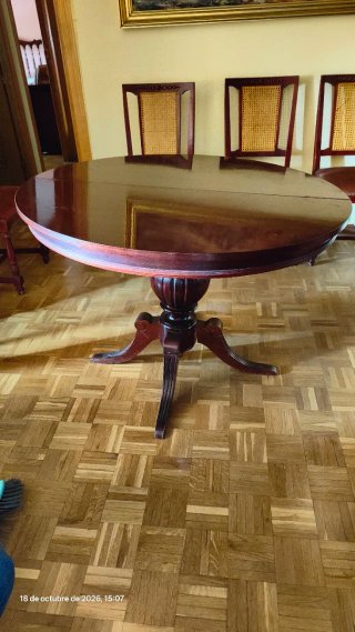 Mesa Redonda de Madera Maciza