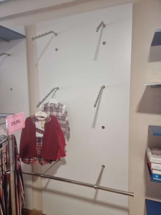 Estanterías y Mostrador para Tienda