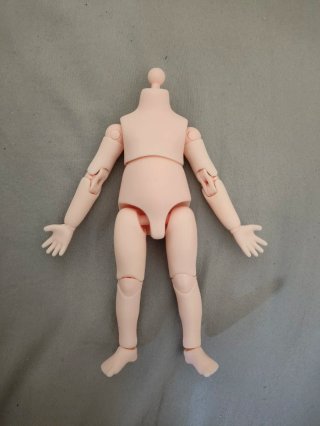 Figura articulada de 13 cm