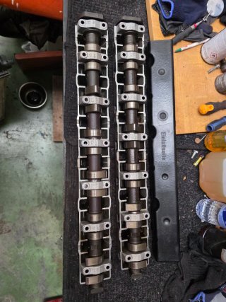 Árboles de levas y culatines BMW 325i E36