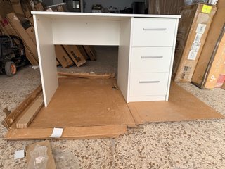 Escritorio Blanco con 3 Cajones