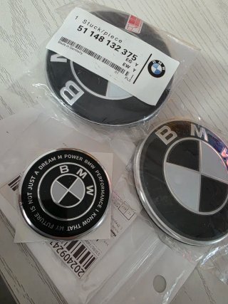 Pack 3 Emblemas BMW (Volante, Capó y Maletero)