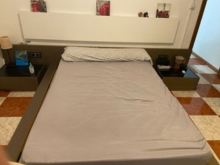 Cama de Matrimonio con Mesitas y colchon