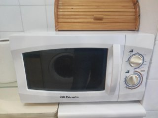Microondas Orbegozo Blanco