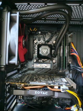 Ordenador Gamer con Refrigeración Líquida