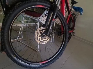 Bicicleta de Montaña BH Roja