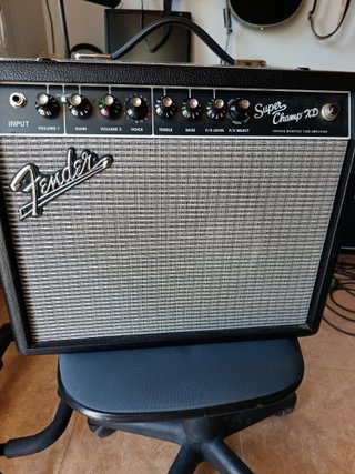Amplificador Fender Super Champ XD 15w