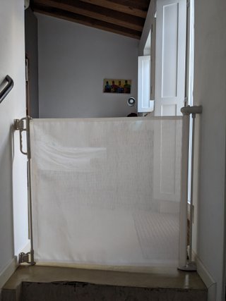 2 Barreras Retráctiles Momcozy