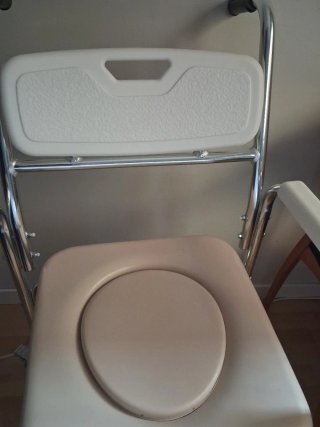 Silla de ruedas para ducha y wc