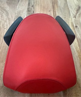 Asiento “Confort” pasajero Aprilia Tuono 1000
