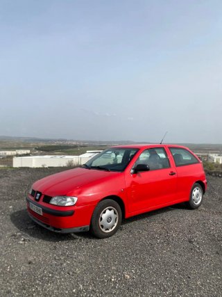 SEAT Ibiza Rojo