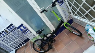 Bicicleta Plegable Negra y Verde