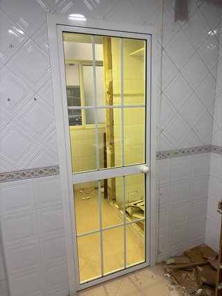 Puerta de Aluminio de Palillería y Climalit