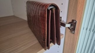 Cartera de mano de piel de cocodrilo