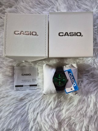 Reloj Casio Vintage MTP-B145 Negro Esfera Verde