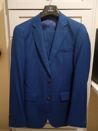 Traje de hombre azul talla M