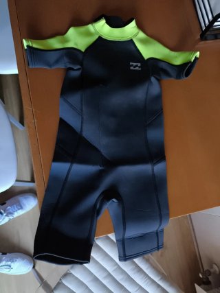Neopreno Billabong para niño talla 6