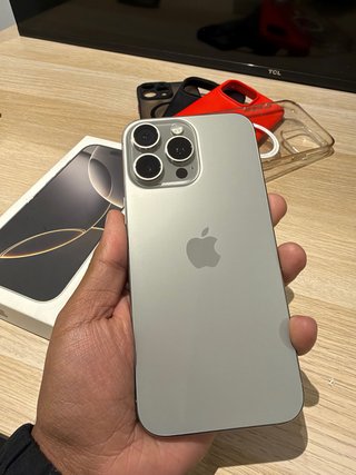 iPhone 16 Pro Max