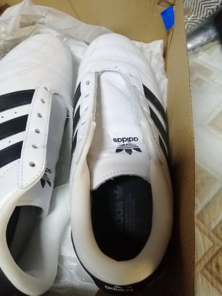 Zapatillas adidas Blancas y Negras