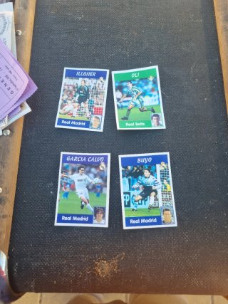 4 Cromos de Fútbol Antiguos