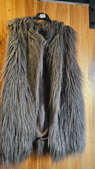 Chaleco de pelo gris Zara