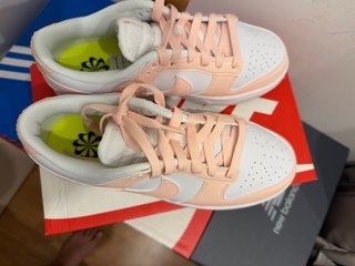 Zapatillas Nike Blancas y Rosas