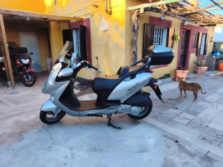 Kymco Grand Dink 125 Maxi Scooter