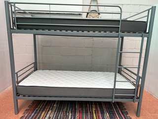 Litera Doble de Metal Gris