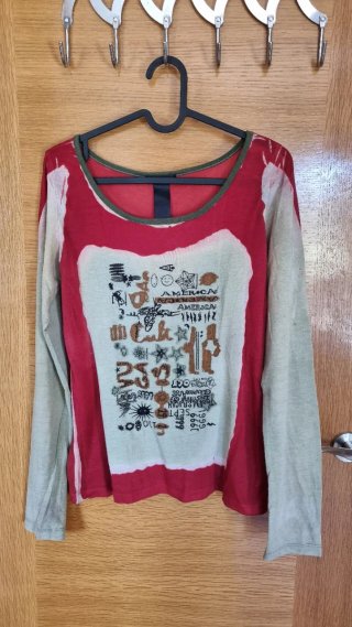 MU 21 - Camiseta de manga larga estampada