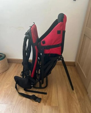 Mochila Portabebés de Montaña Roja