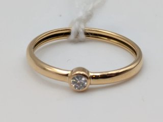 Anillo de Oro 18k con Piedra