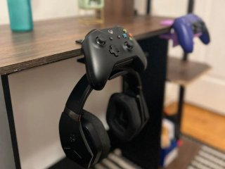 Soporte de Abrazadera para Mando y Auriculares