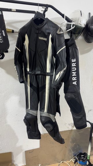 Mono 2 piezas Dainese Yamaha
