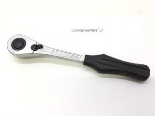 llave carraca unior