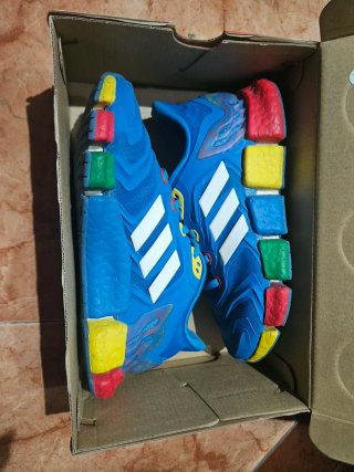 Zapatillas adidas de LEGO