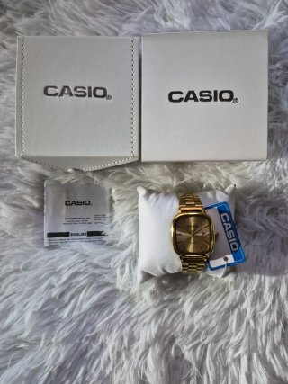Reloj Casio Vintage Cuadrado Dorado