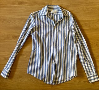 Camisa a rayas Pull&Bear azul y blanca