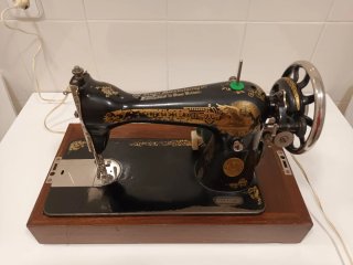 Máquina de coser antigua Singer