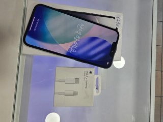 iPhone 16e 128GB