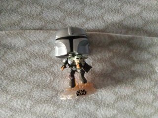 Figura Funko Pop The Mandalorian y Grogu