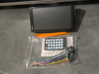 Radio de Coche con Pantalla Táctil y Mando