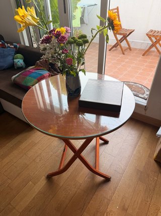 Mesa Redonda de Madera y Cristal