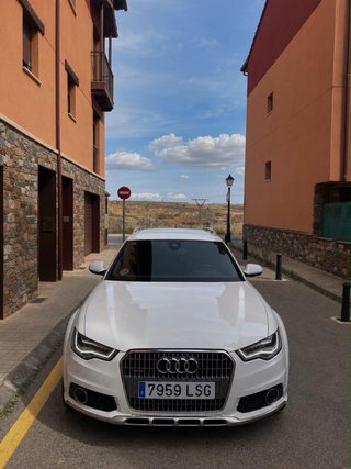 Audi A6 Allroad 2014