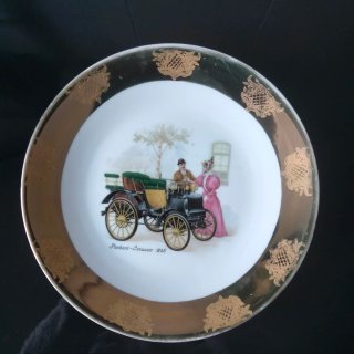 Plato de Porcelana Sanbo Coche Época Panhard-Levas