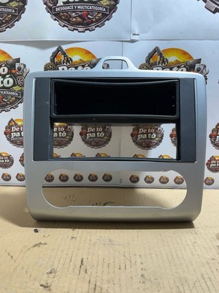 Embellecedor Consola Central Ford Focus 2007