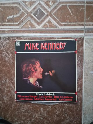 Vinilo de coleccionista Mike Kennedy - Black is Bl