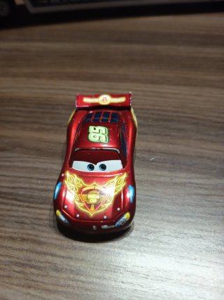 Coche Rayo McQueen (Lightning McQueen)