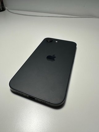 iPhone 16e Negro 128 GB.