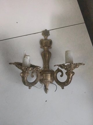 Aplique de pared de latón