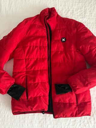 Abrigo Cortavientos Rojo